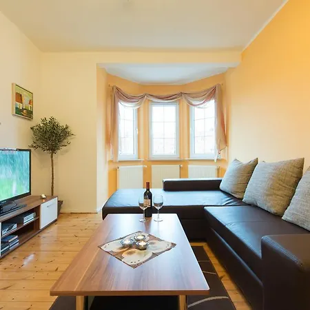 Harztour 1 Ferienwohnung * 奎德林堡